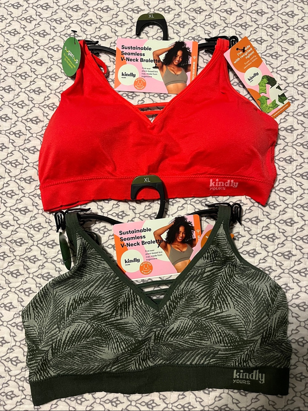 2 Set Kindly Yours Brand WO40015 & WO40016 Poppy Red & Green V-neck Size XL NWT